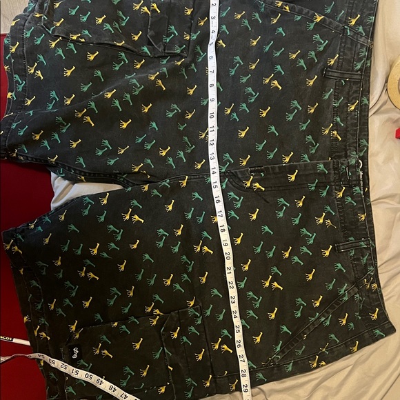 LRG/Lifted Research Group Black CargoShorts with Dinosaur Print Sz.44 - Picture 10 of 12